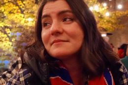 Karina Ambartsoumian-Clough es una persona apátrida que vive en los EE.UU. y dirige United Stateless, una ONG que busca erradicar la apatridia.